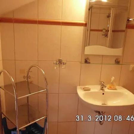 Erholung In Der - Urlaub Im Alten Forsthaus アパート ツィングシュト