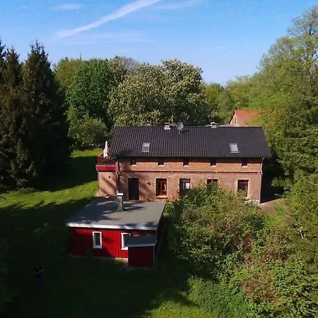 アパート Erholung In Der - Urlaub Im Alten Forsthaus ツィングシュト